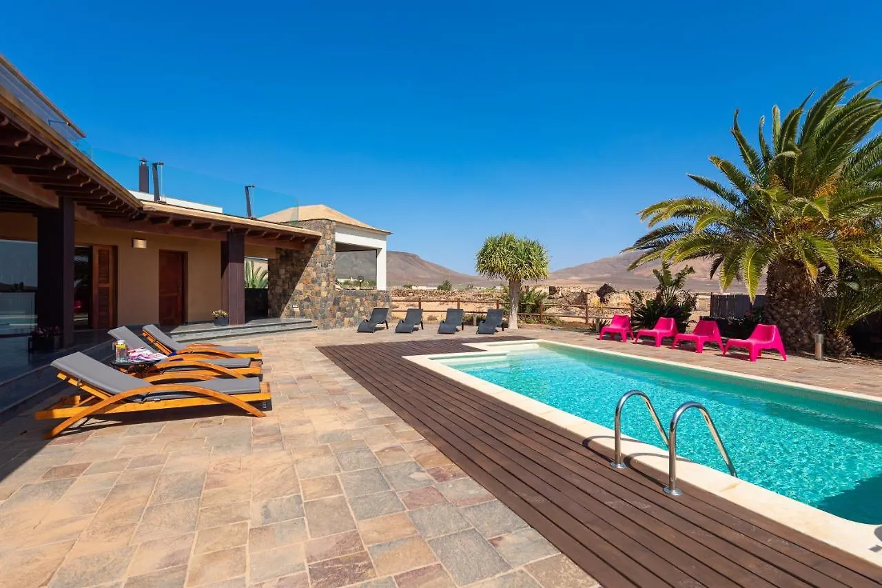 Homeforguest Oasis Villa With Swimming Pool In 4000M2 Garden Трикивихате 0*,  Испания