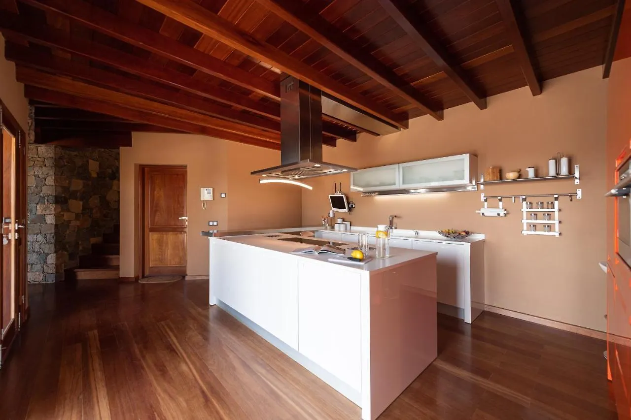Homeforguest Oasis Villa With Swimming Pool In 4000M2 Garden Трикивихате 0*,  Испания